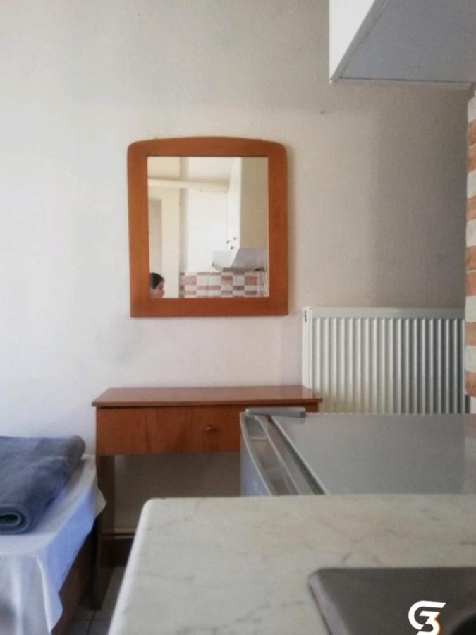 Pansion Vasiliki Apartment Ouranoupoli Bagian luar foto