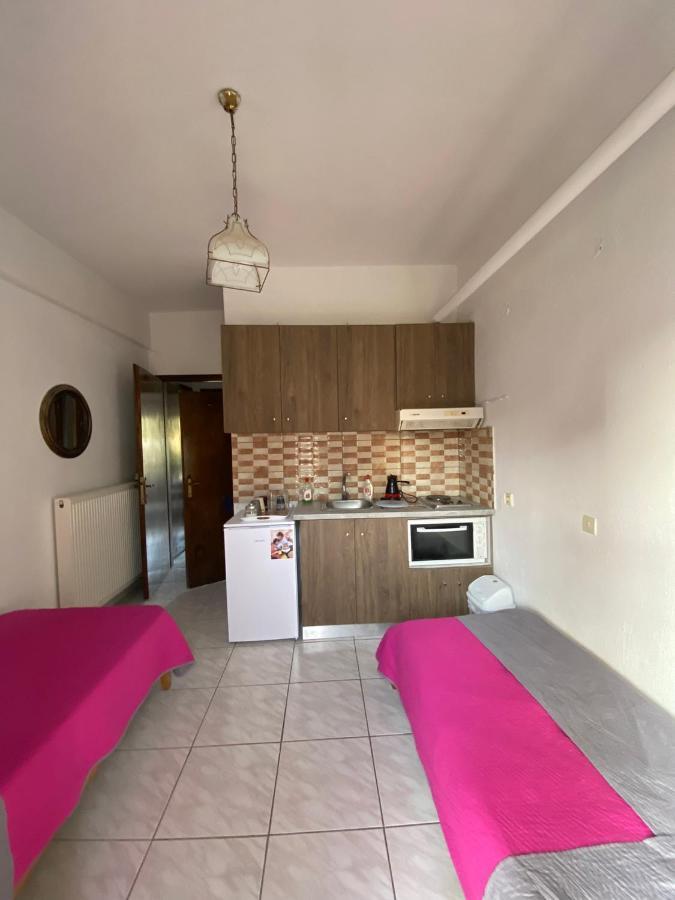 Pansion Vasiliki Apartment Ouranoupoli Bagian luar foto