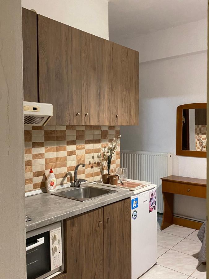 Pansion Vasiliki Apartment Ouranoupoli Bagian luar foto